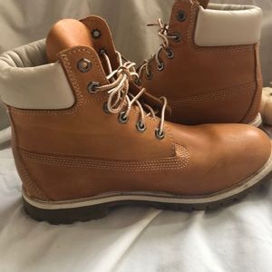 Timberland boots brown and ivory